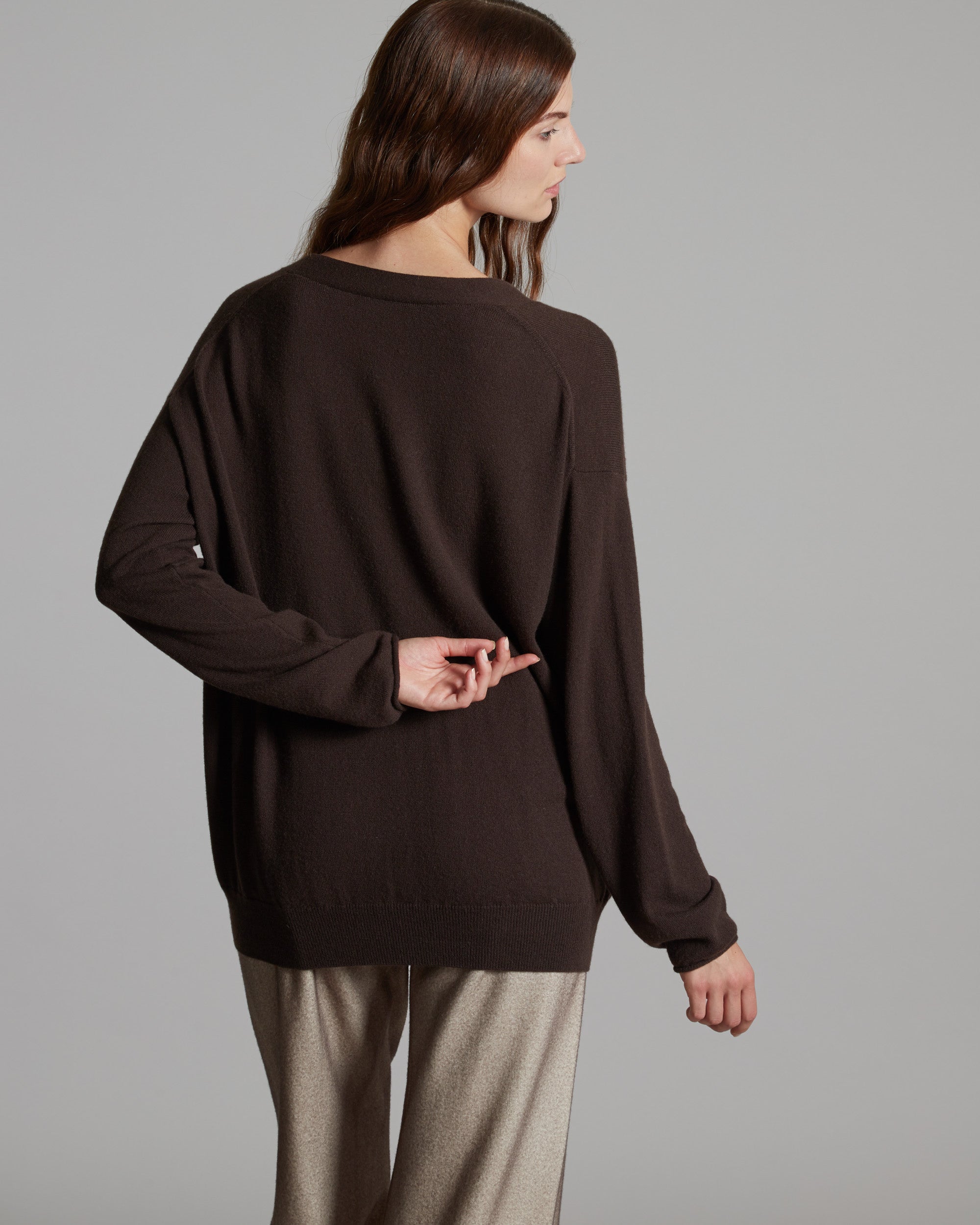 Brown kid cashmere V-neck cardigan 3