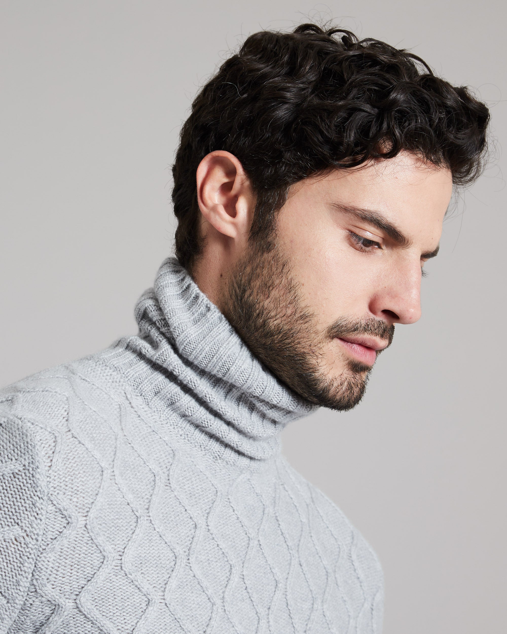 Grey three dimensional turtle-neck sweater in kid cashmere 4