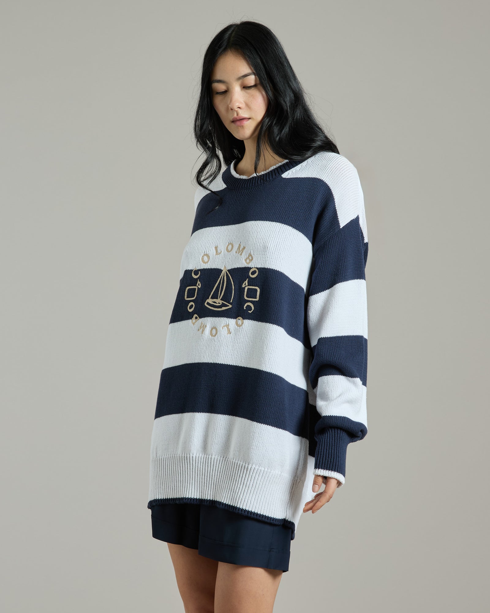 Oversized crew neck sweater with stripes