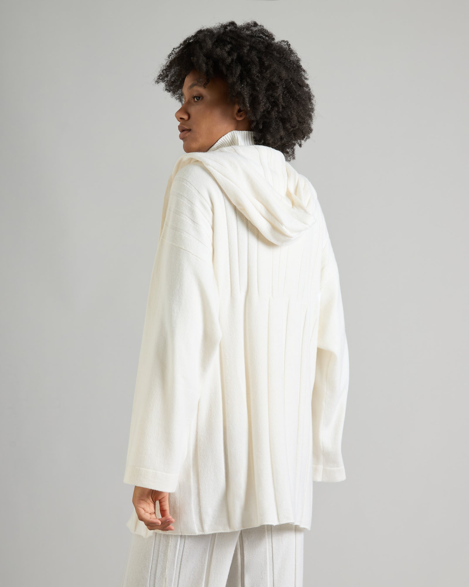 White ribbed cardigan in kid cashmere 4