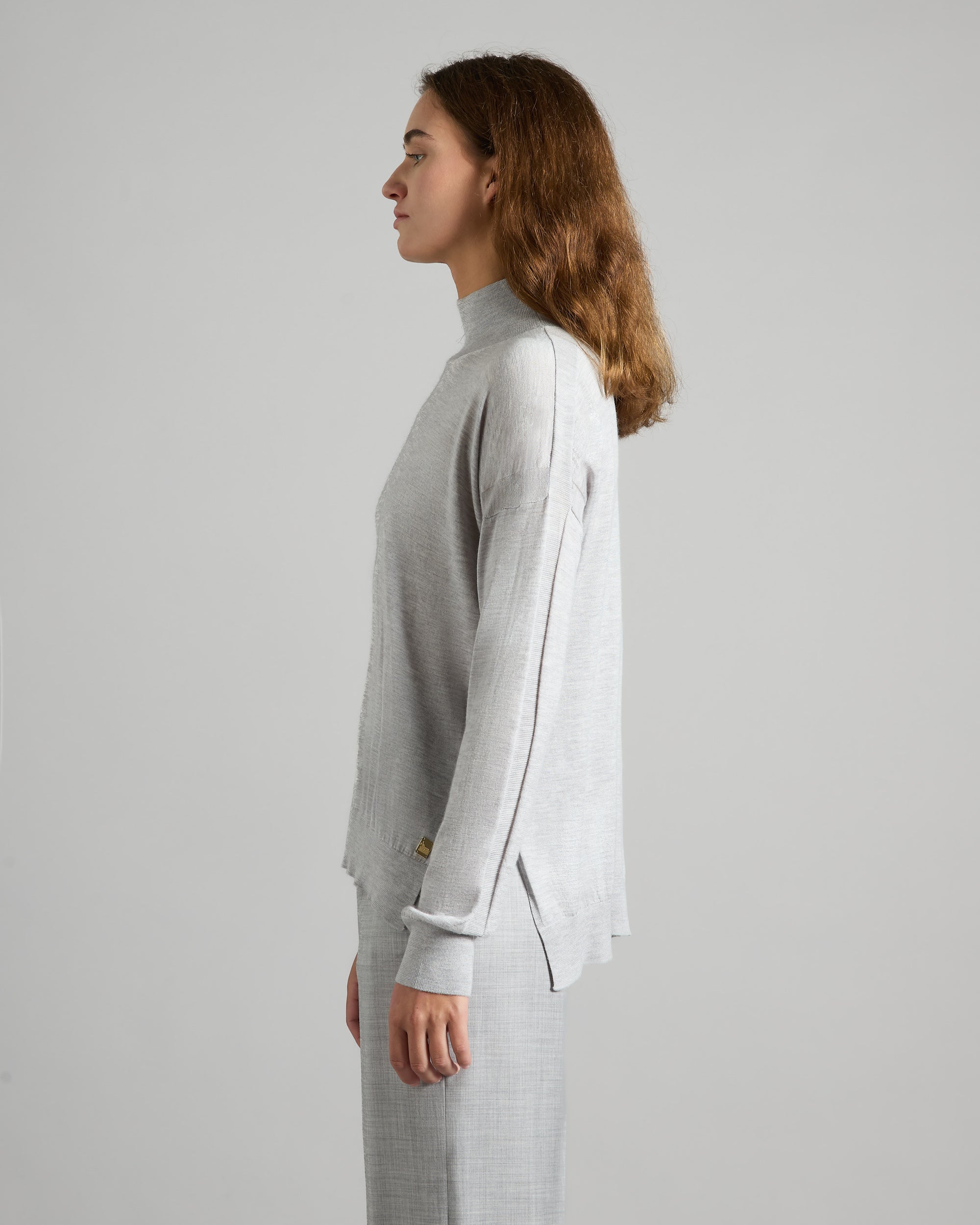 Oversized high neck sweater in cashmere and silk