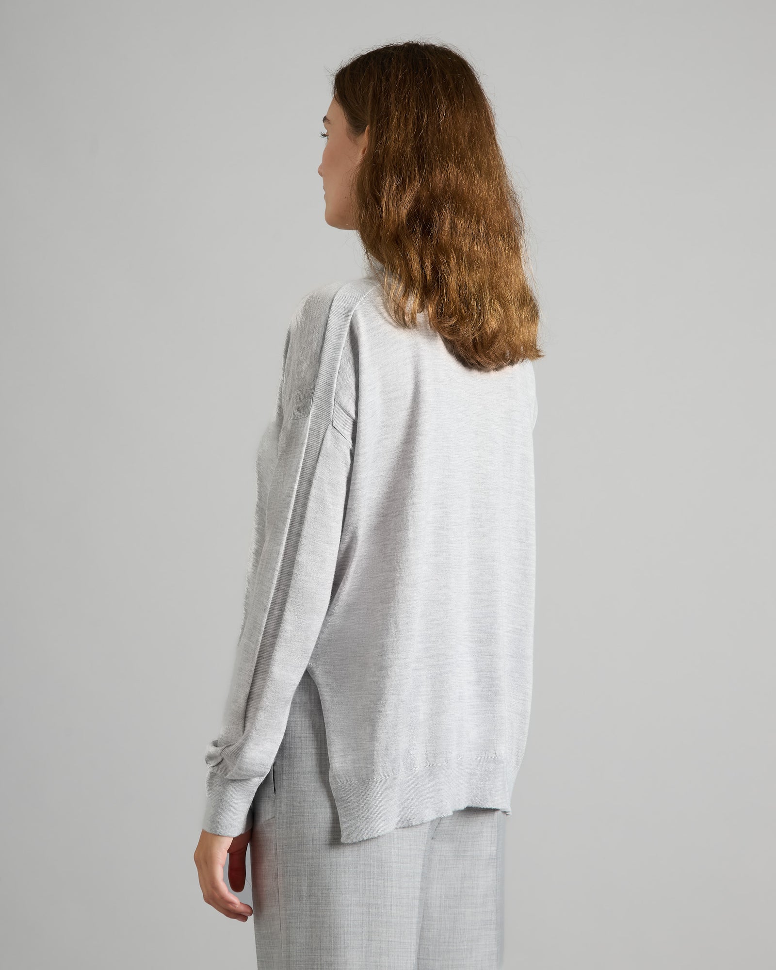 Oversized high neck sweater in cashmere and silk