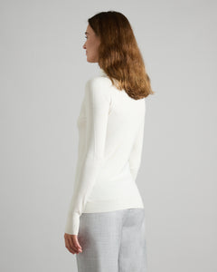 White cashmere and silk chimney collar sweater