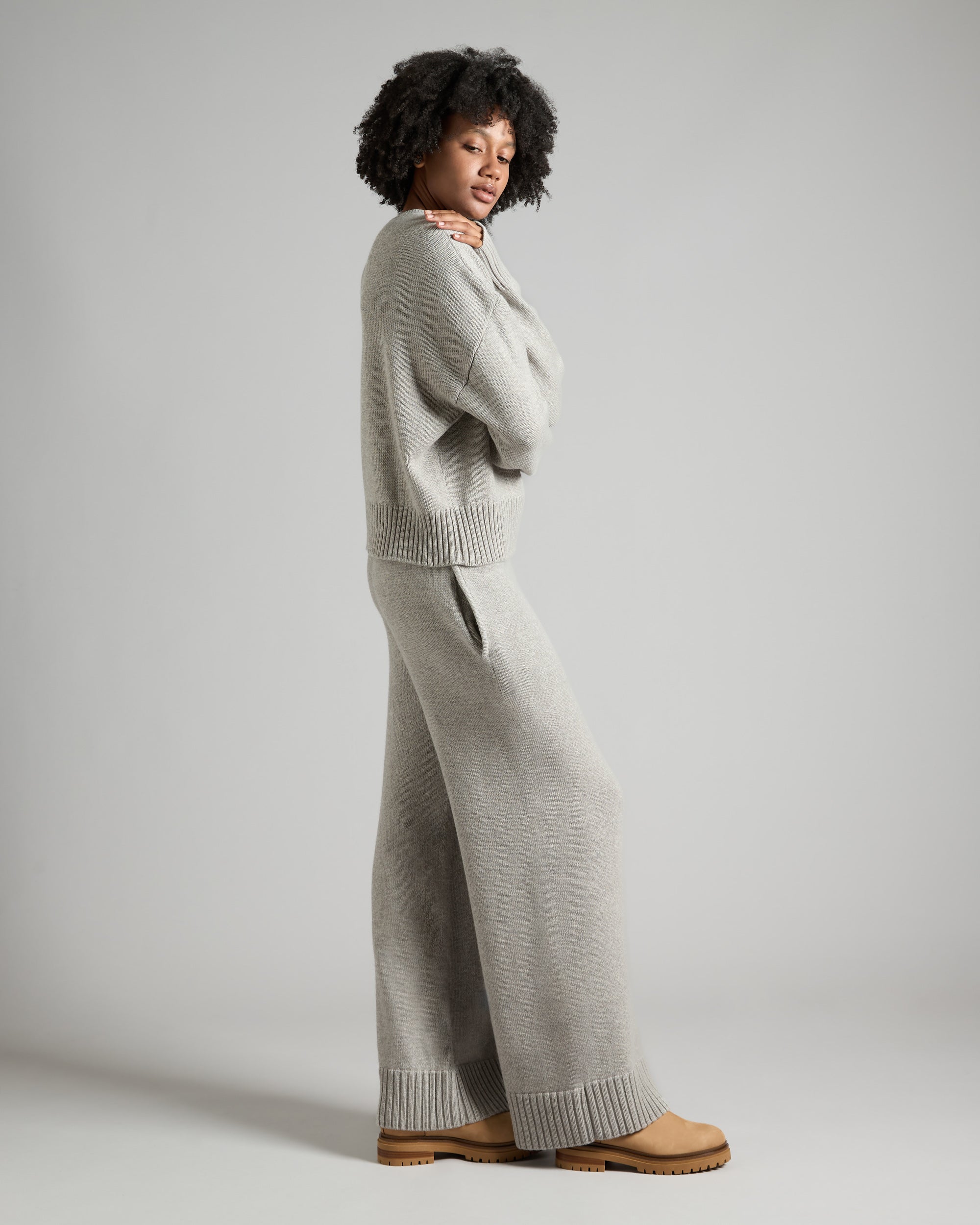 Light grey kid cashmere round-neck sweater 4