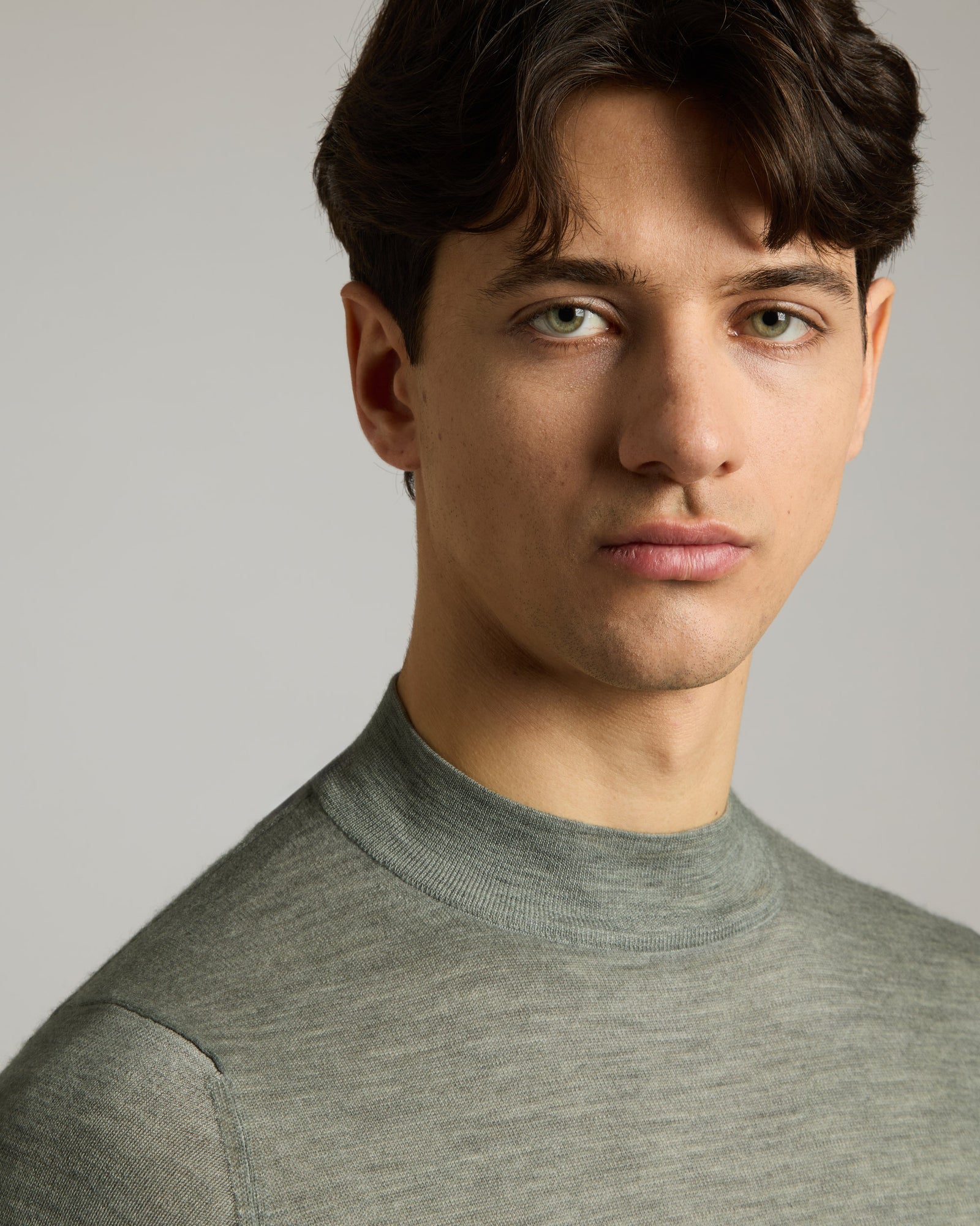 mock turtleneck Sweater in Cashmere 4.0 3