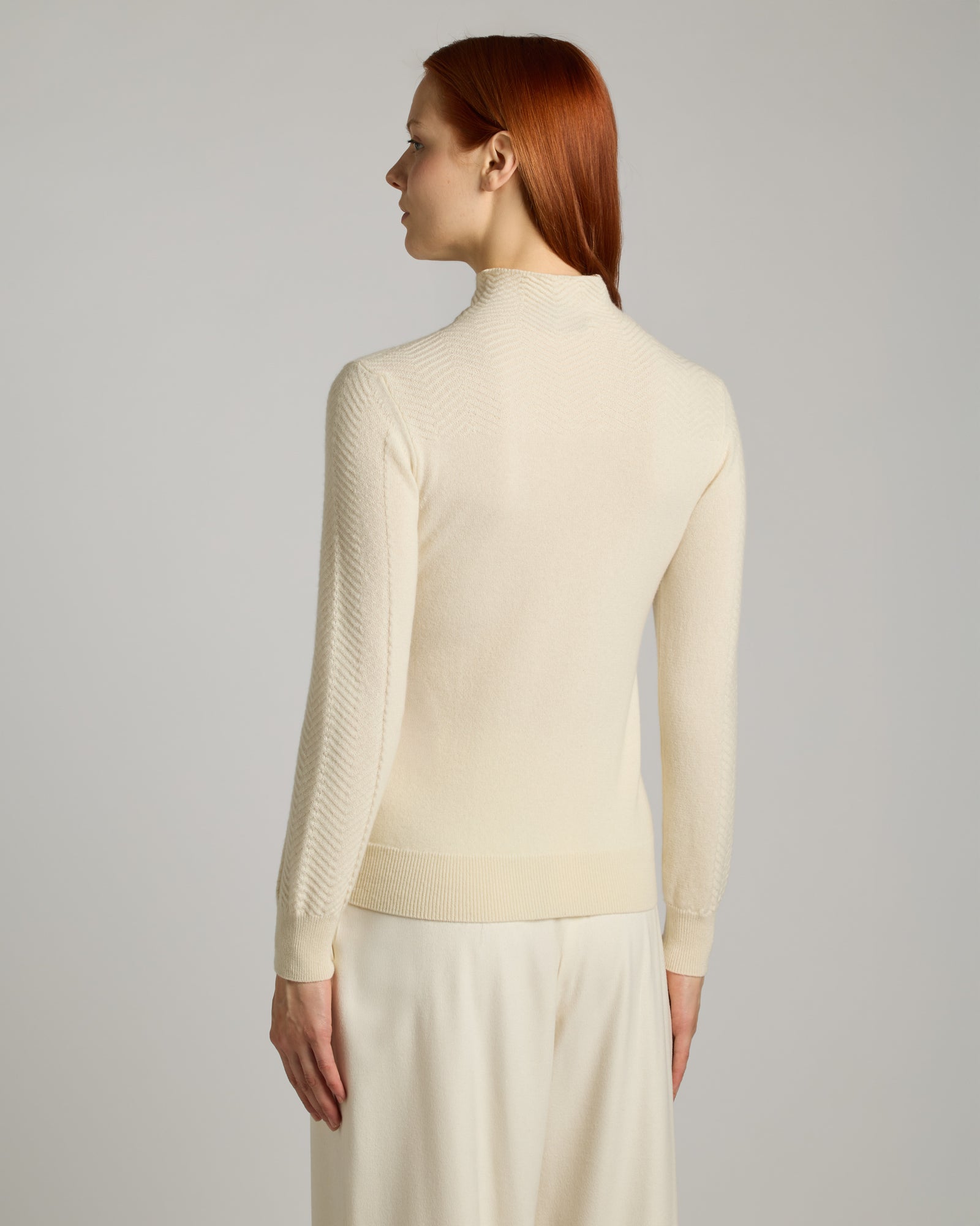 White Turtleneck jumper in Kid Cashmere 4