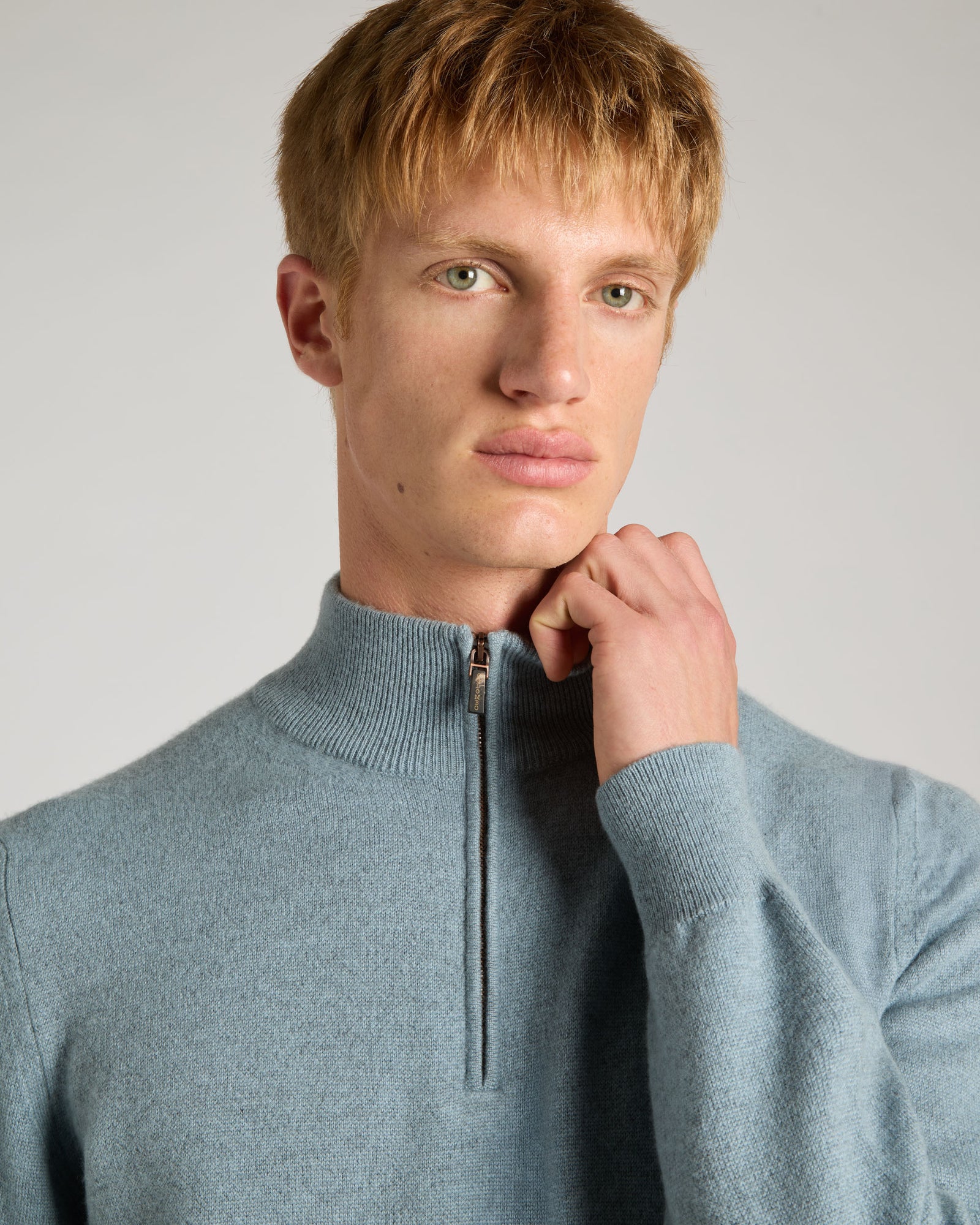 Light blue Kid Cashmere turtleneck sweater 3