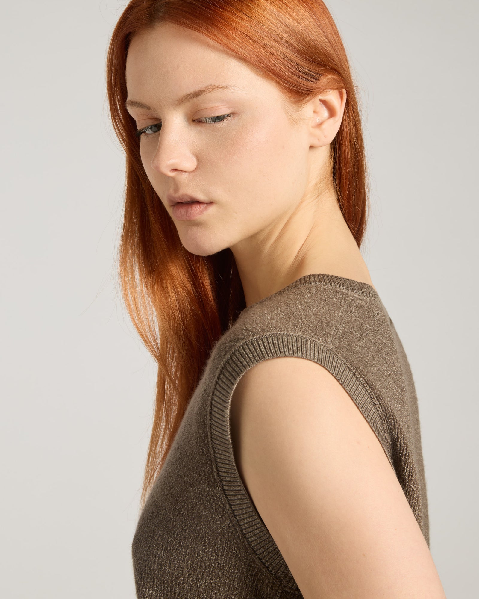 Kid Cashmere and Aloe Waistcoat 3