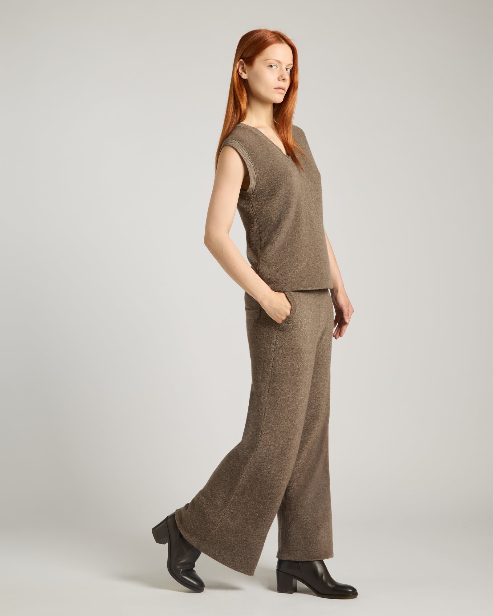 Kid Cashmere and Aloe Waistcoat 2