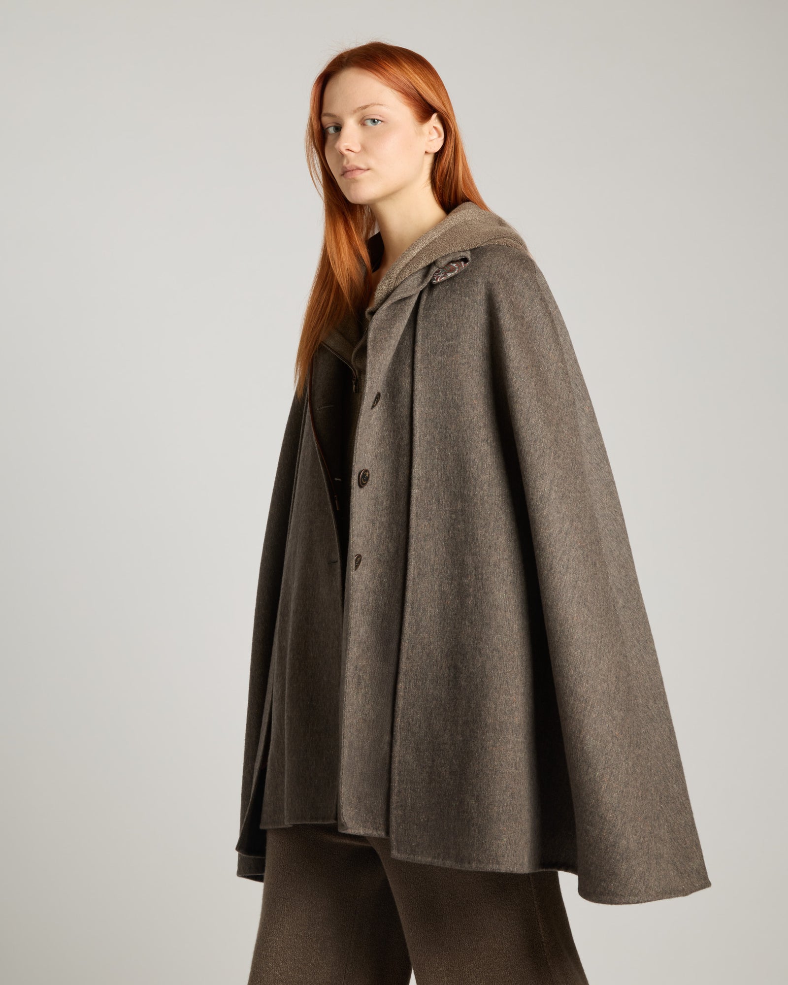 Double cashmere cape 3