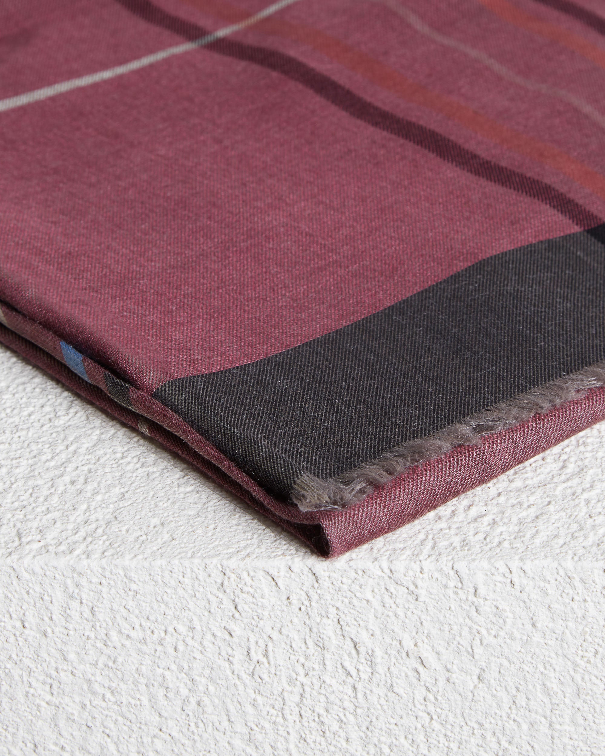 Bordeaux blue cashmere-silk stole with stripes 2
