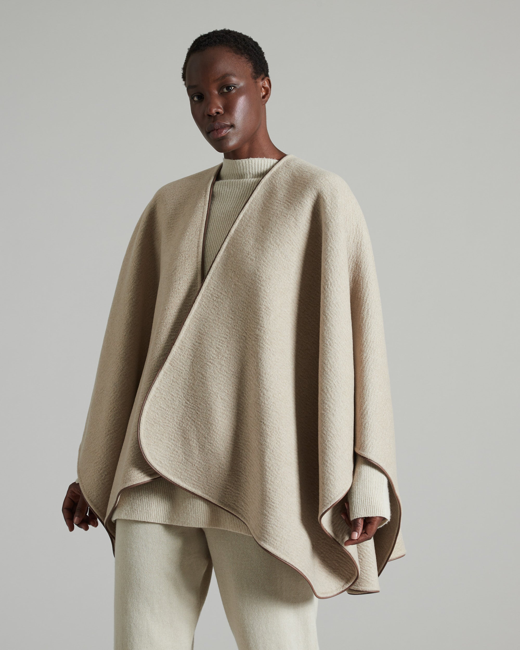 Zebellino Cashmere cape 2