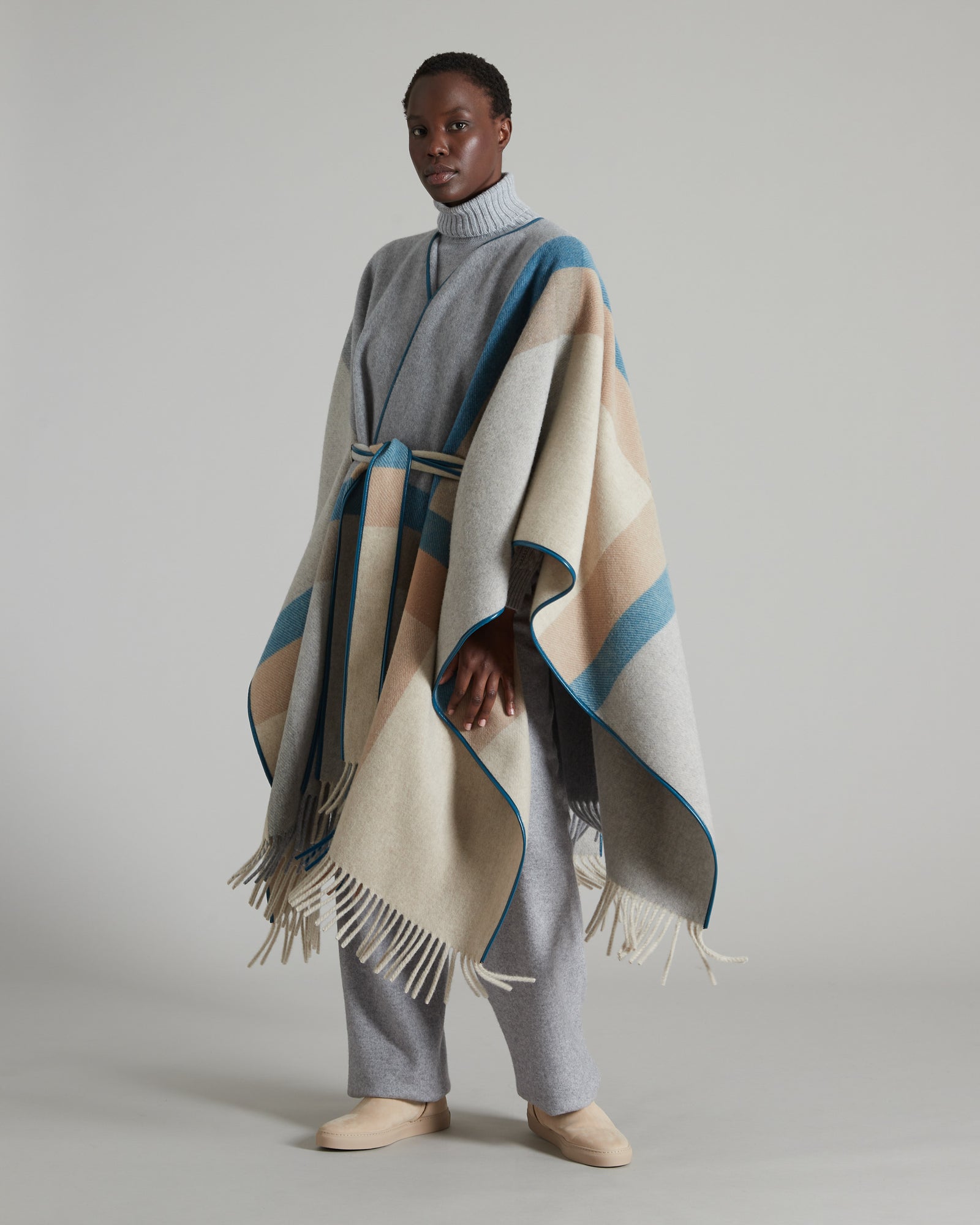 Checked double Cashmere cape with fringes