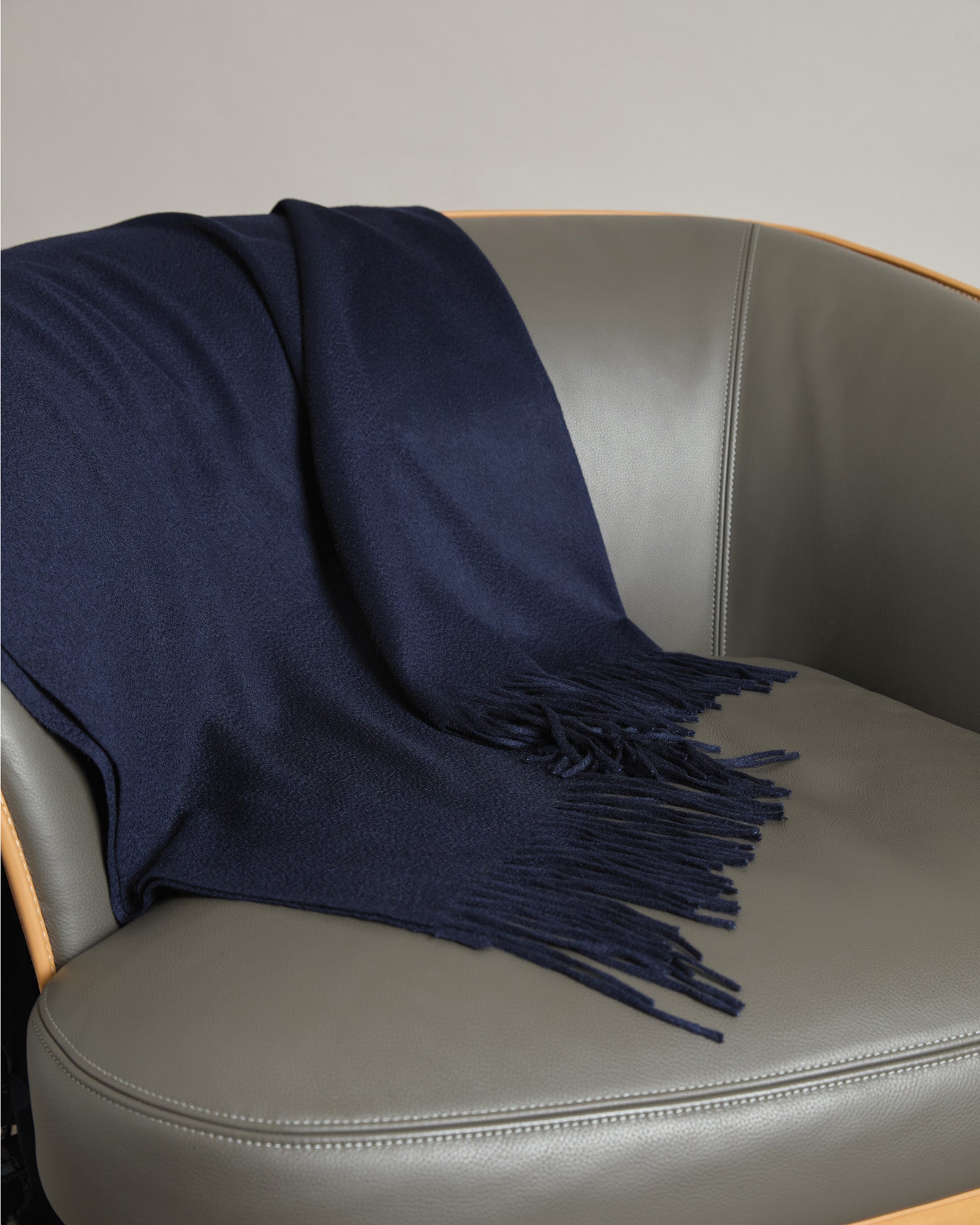 Black pure cashmere plaid