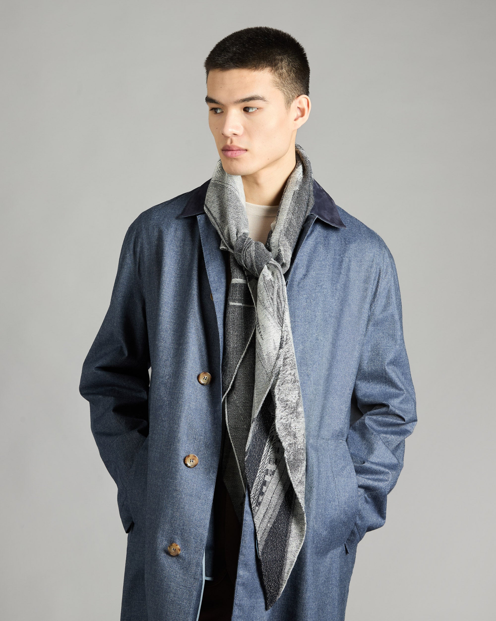 Jacquard stole shades of grey