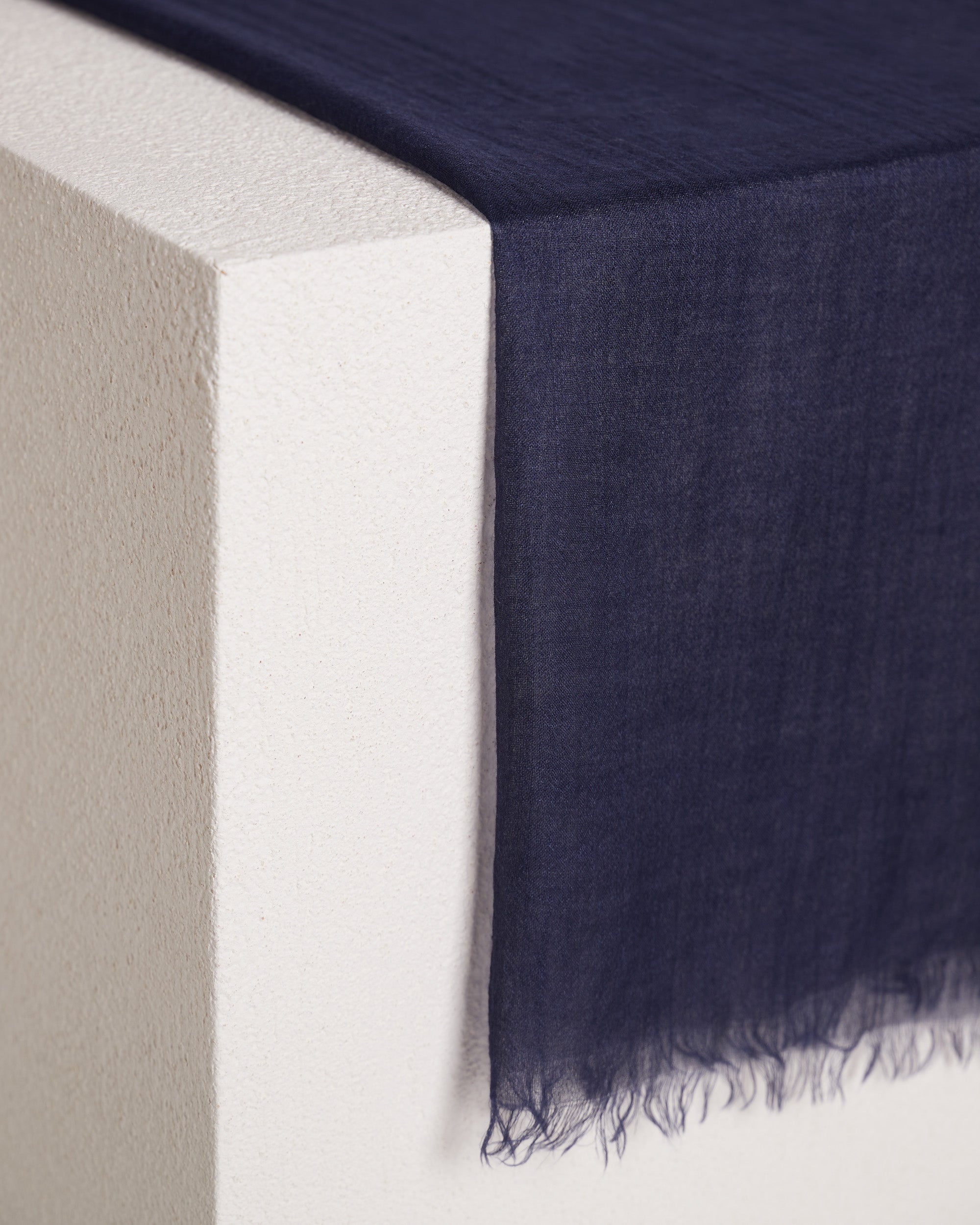 Blue cashmere and silk stole 70x200 cm 2