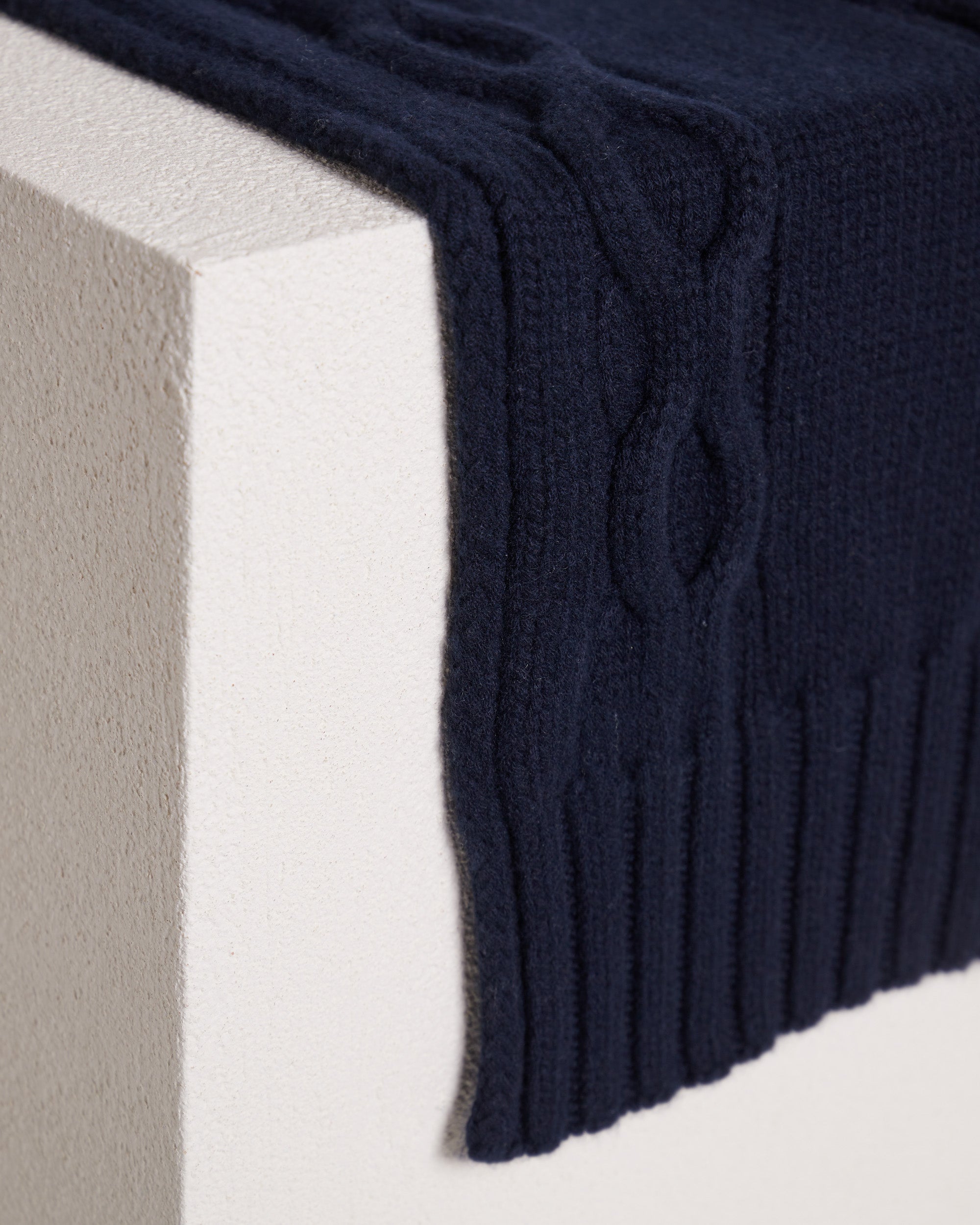 Blue kid cashmere knitted scarf